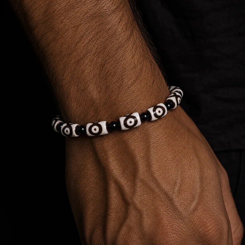 AI lifestyle product image - bracelet - batch 014-043