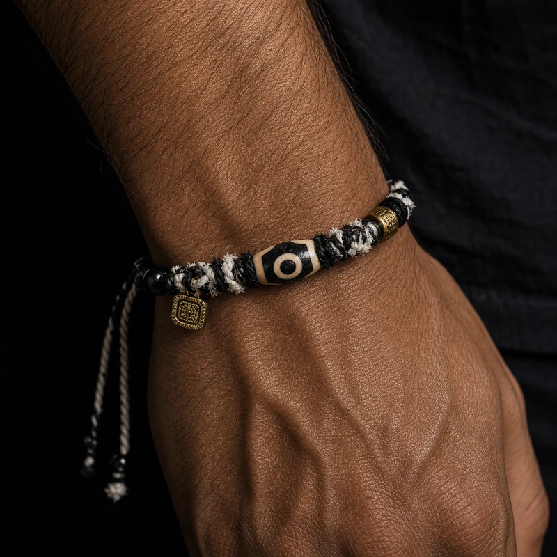 AI lifestyle product image - bracelet - batch 014-043