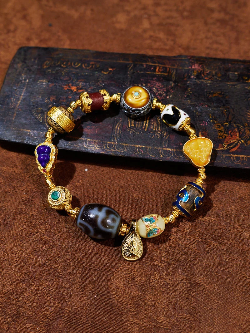 Four Treasure Vases Multicolor Agarwood 18K Gold Bracelet