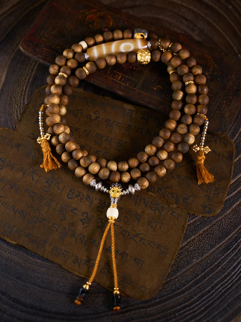 Dual Harmony of Love & Prosperity – Two-Eyed Dzi Bead Agarwood 108 Mala Necklace