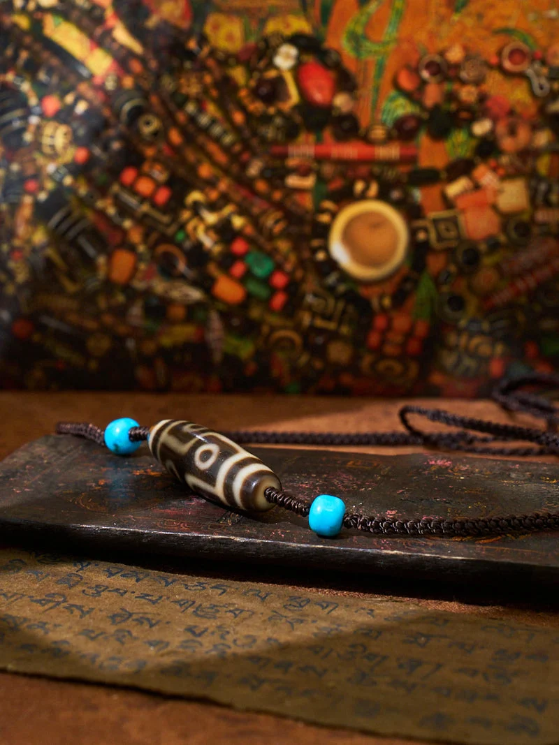 Nine Eye Dazi Turquoise Cord Necklace