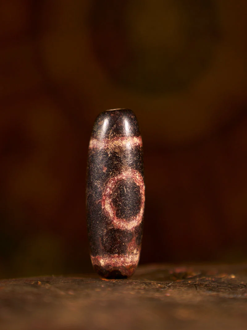 Heaven-and-Earth Harmony Tibetan Zhangzhung Era Agate Dzi Bead