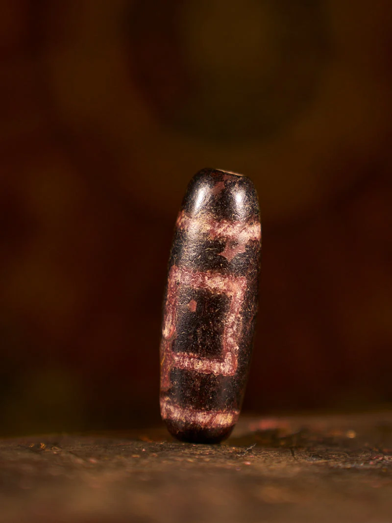Heaven-and-Earth Harmony Tibetan Zhangzhung Era Agate Dzi Bead