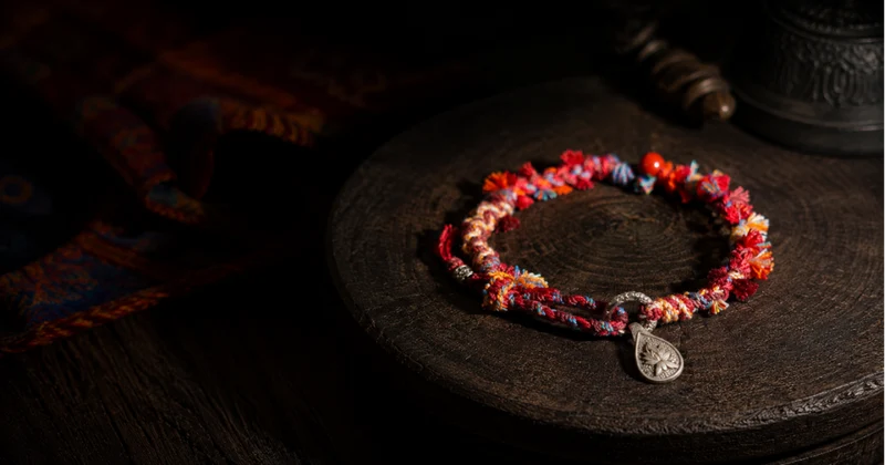Tibetan Love Bracelet Meaning: A Simple Symbol of Love and Connection