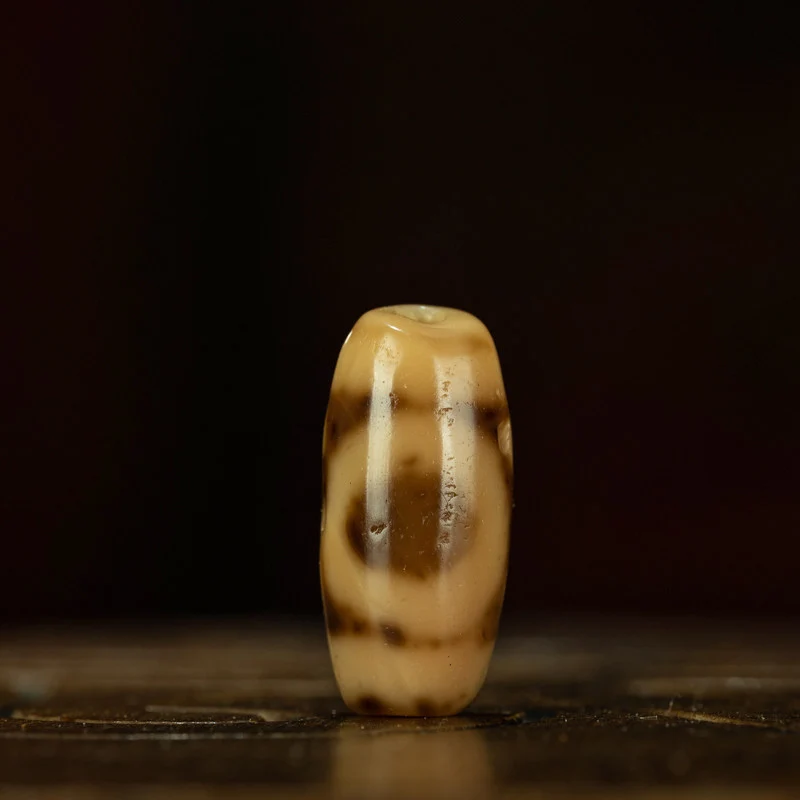 Tibetan Millennium Pure Ivory-Brown Heaven-Earth Dzi Bead – Top Condition, Nine-Eye Shale Antique